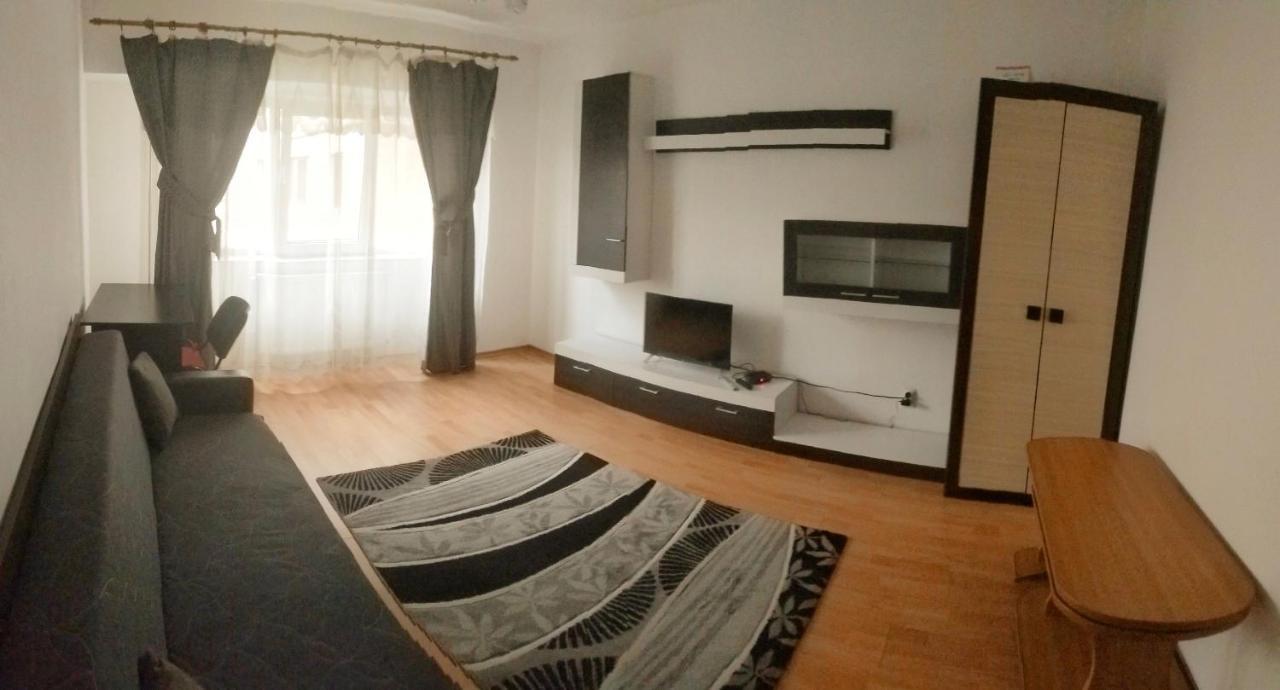 Alpha Apartment Iasi Buitenkant foto